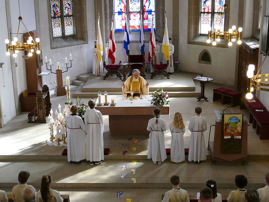 Feier der 1. Heiligen Kommunion in Sankt Crescentius (Foto: Karl-Franz Thiede)